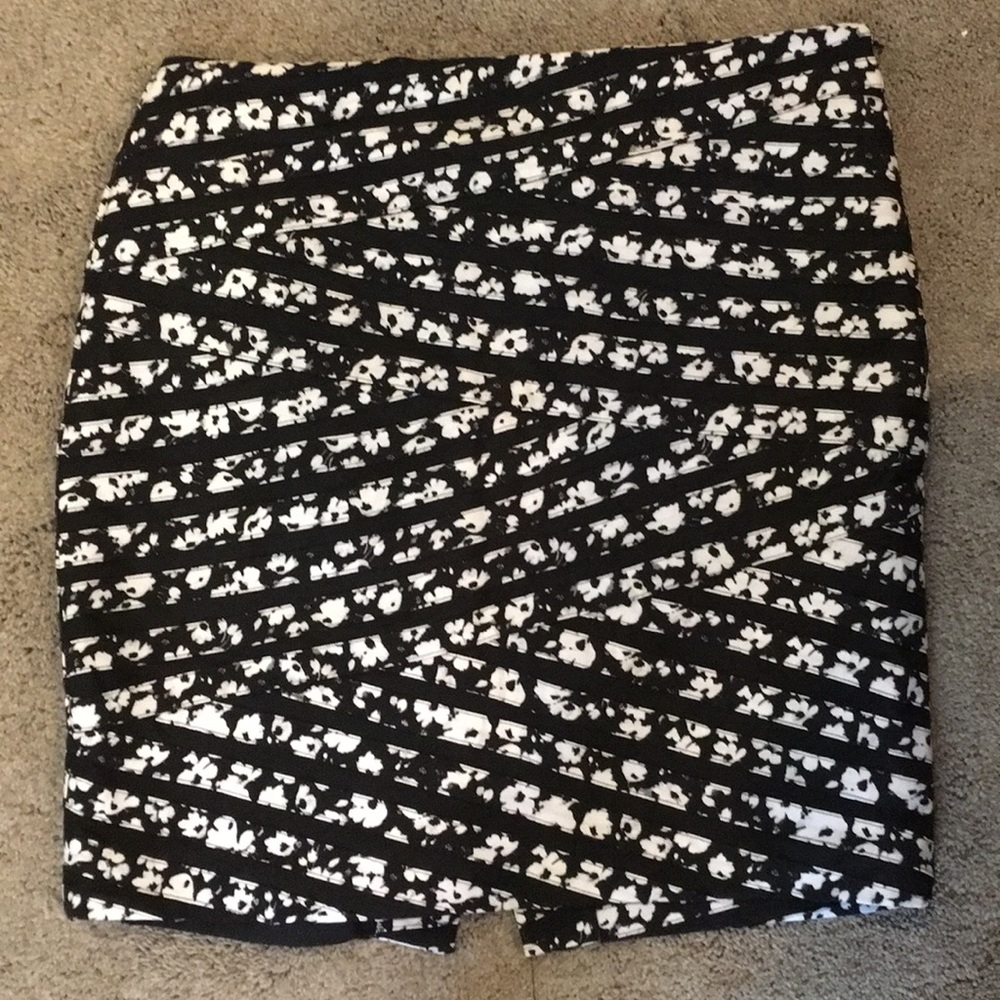 White House Black Market Flower Print Skirt